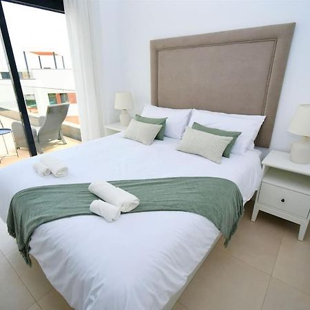 Casa Kerr - Luxury Apt - Sleeps 9 - Los Boliches Apartment มาลากา ภายนอก รูปภาพ