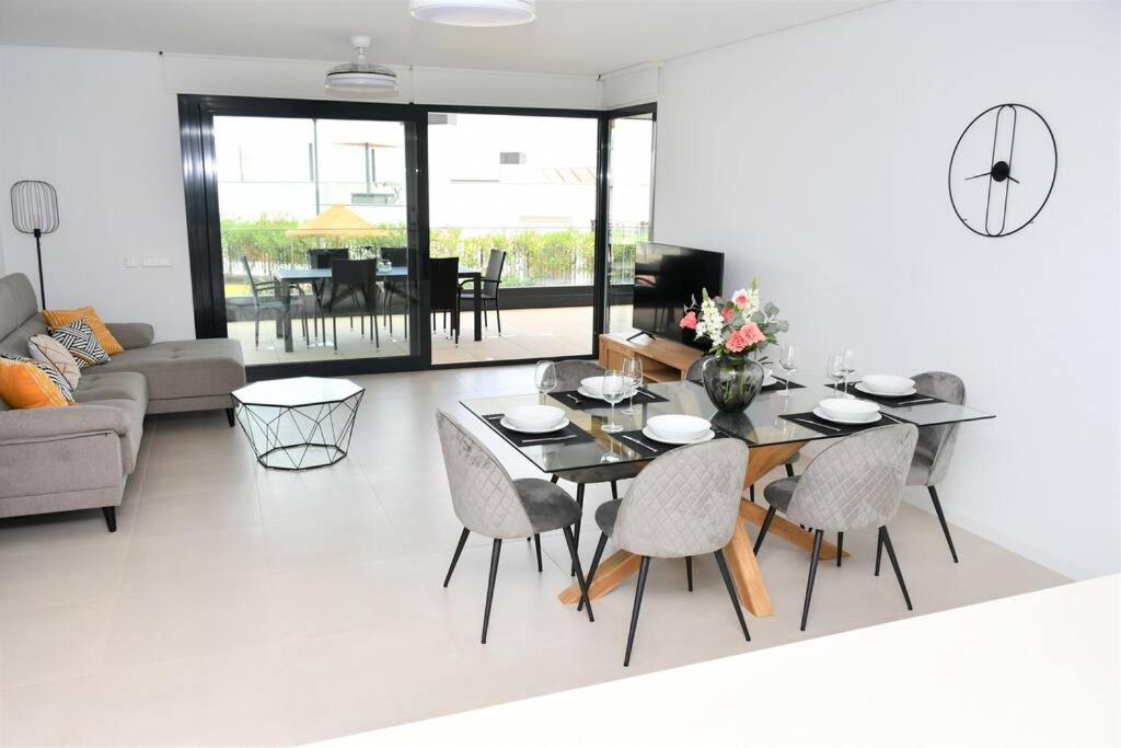 Casa Kerr - Luxury Apt - Sleeps 9 - Los Boliches Apartment มาลากา ภายนอก รูปภาพ