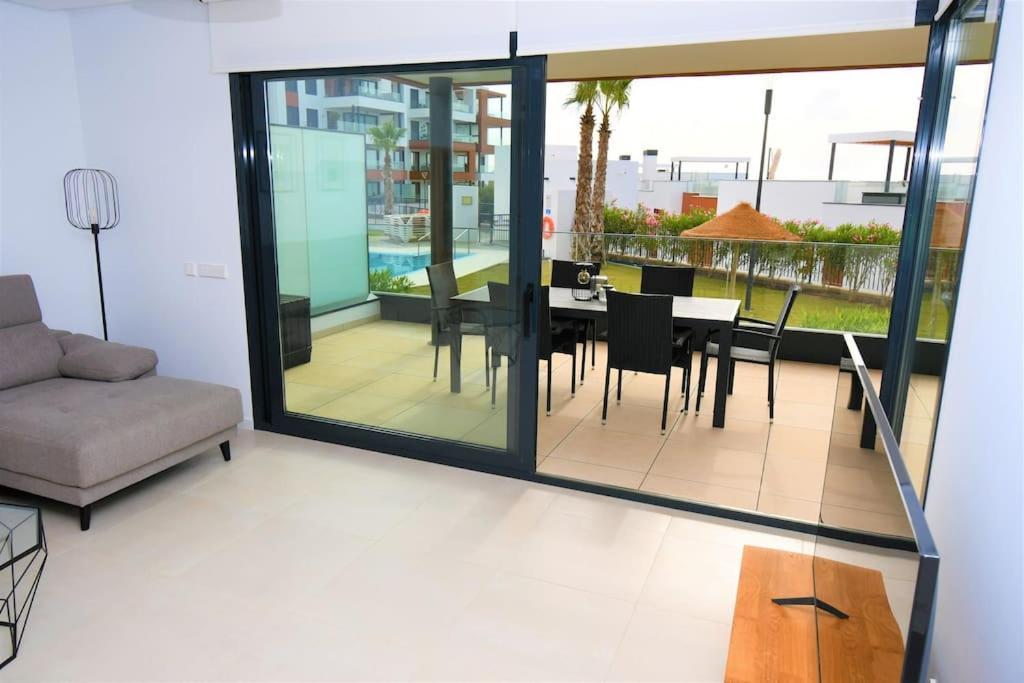 Casa Kerr - Luxury Apt - Sleeps 9 - Los Boliches Apartment มาลากา ภายนอก รูปภาพ